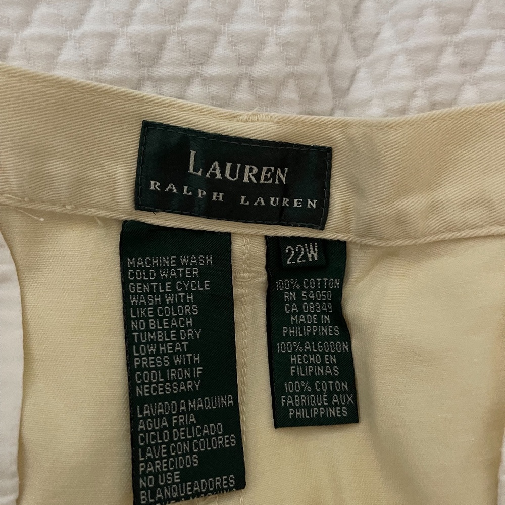 Lauren Ralph Lauren yellow shorts size 22